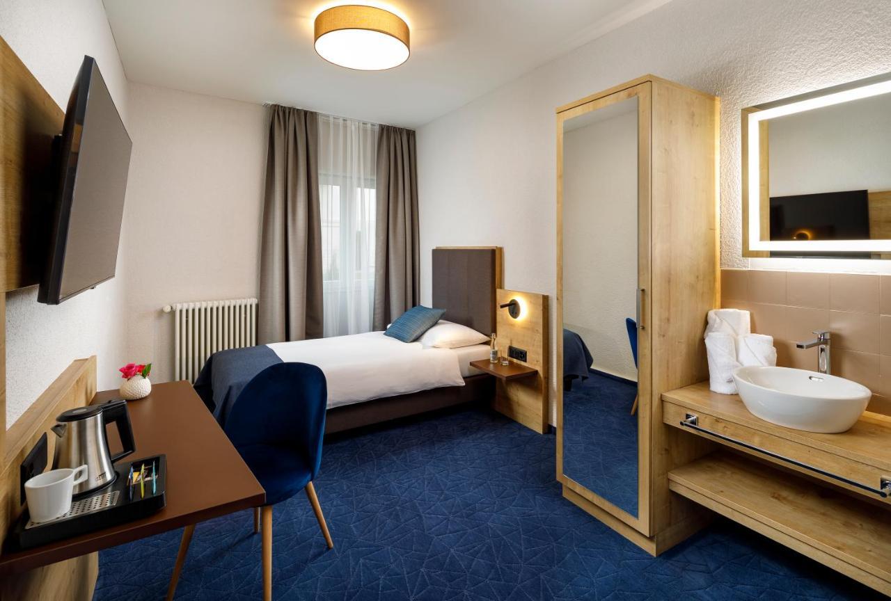 Hotel Tivoli Шлирен Экстерьер фото